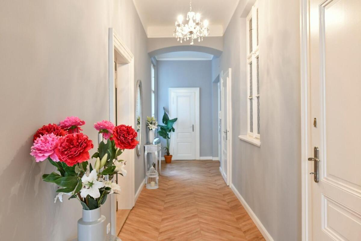 Cityscape Wenceslas Square Apartment Прага Екстериор снимка
